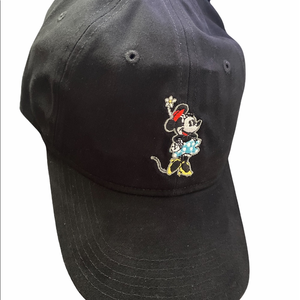 Disney’s Minnie Mouse hat